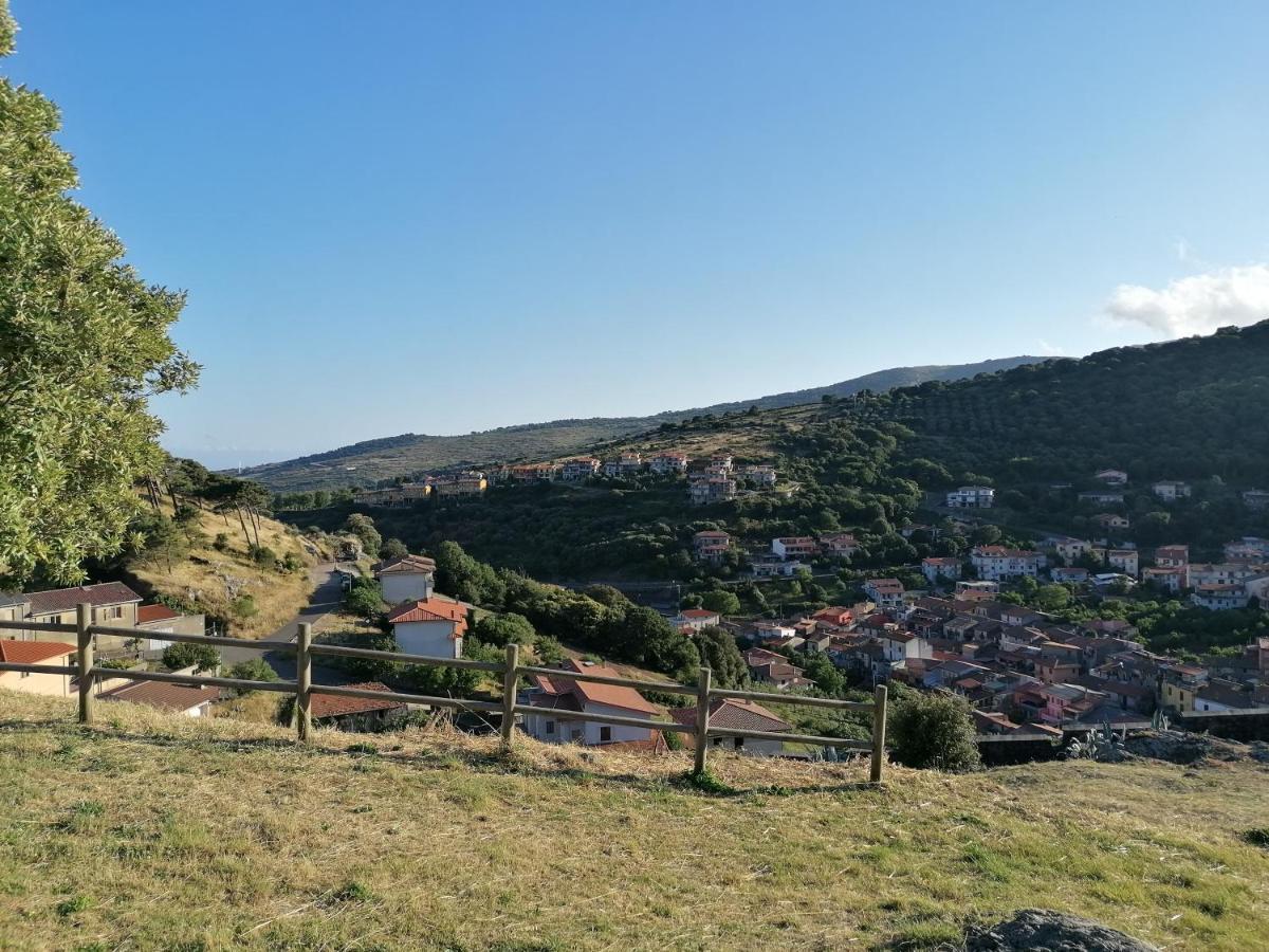 לינה וארוחת בוקר סנטו לוסורג'יו Deiana מראה חיצוני תמונה