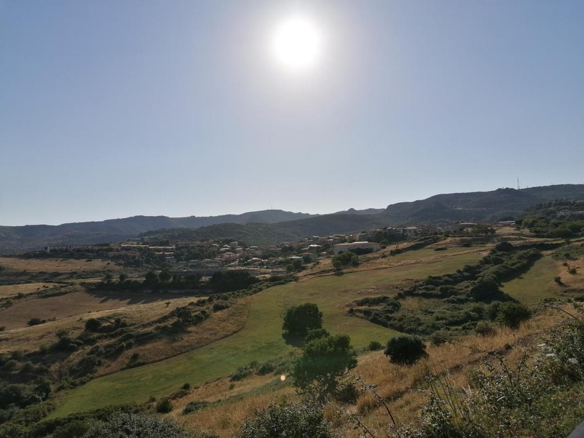 לינה וארוחת בוקר סנטו לוסורג'יו Deiana מראה חיצוני תמונה